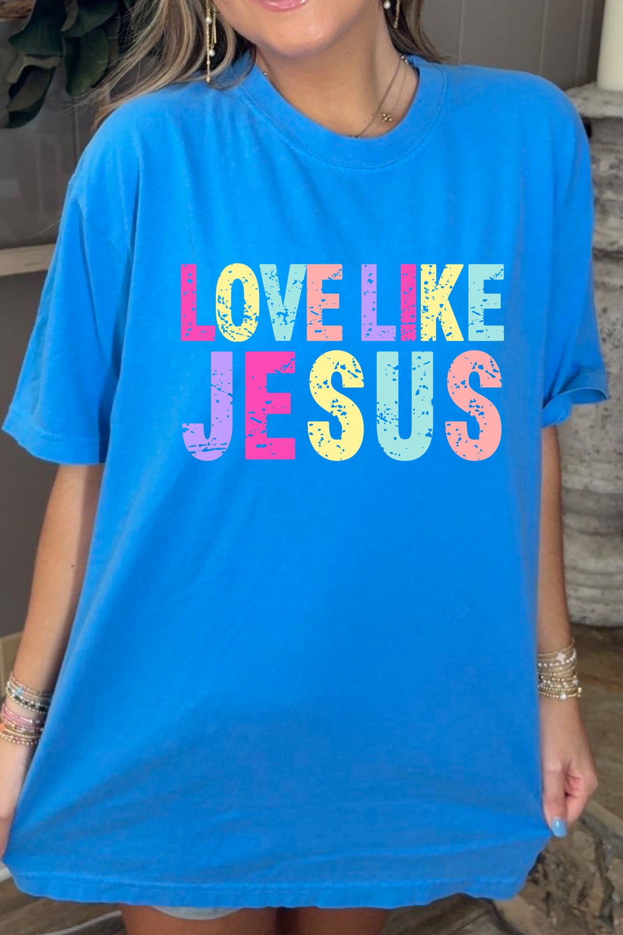 Distressed Love Like Jesus Tees